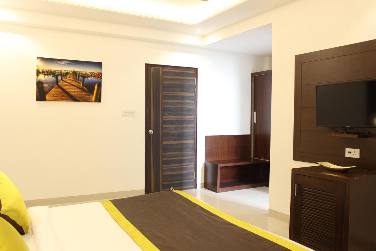 Hotel Aero Star Near Delhi Airport 新德里 外观 照片