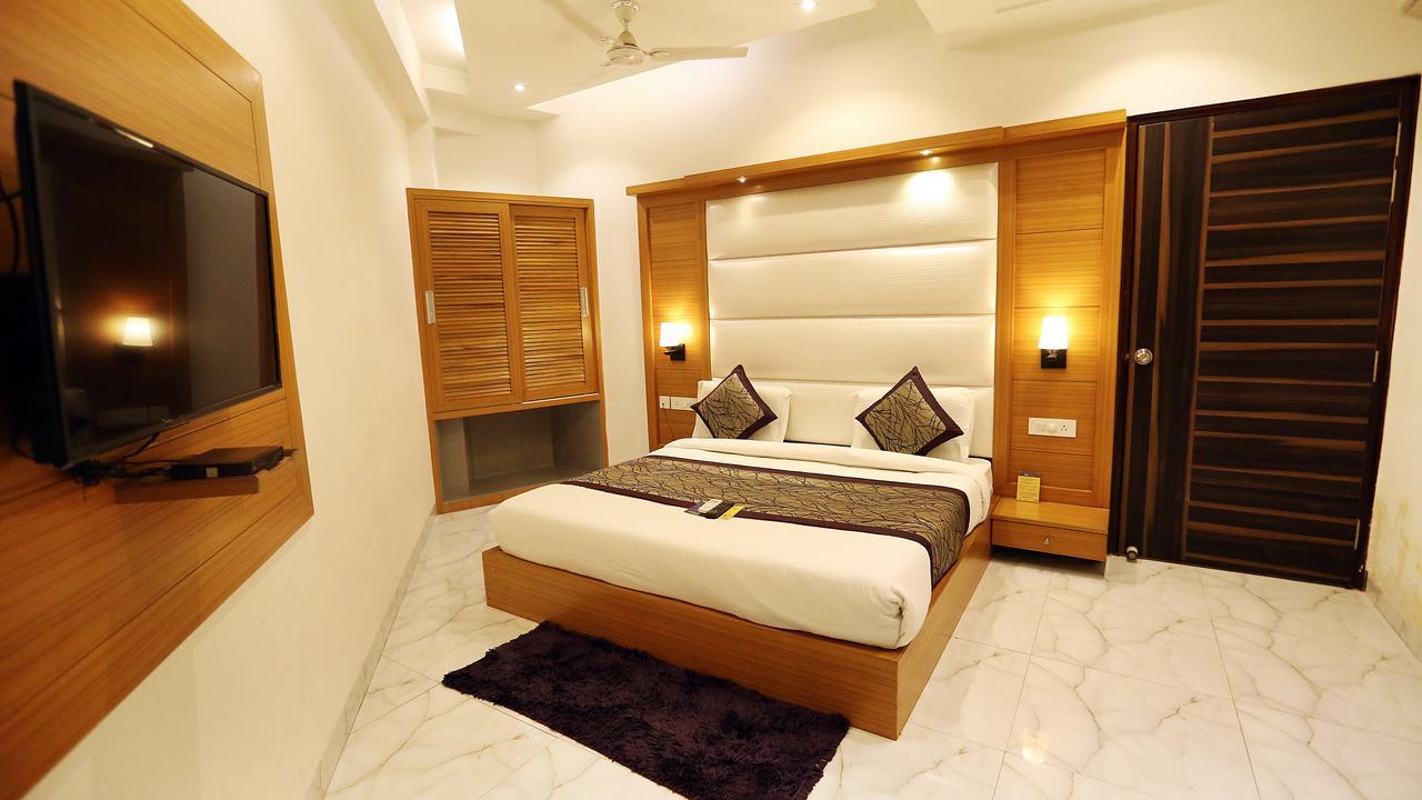 Hotel Aero Star Near Delhi Airport 新德里 外观 照片