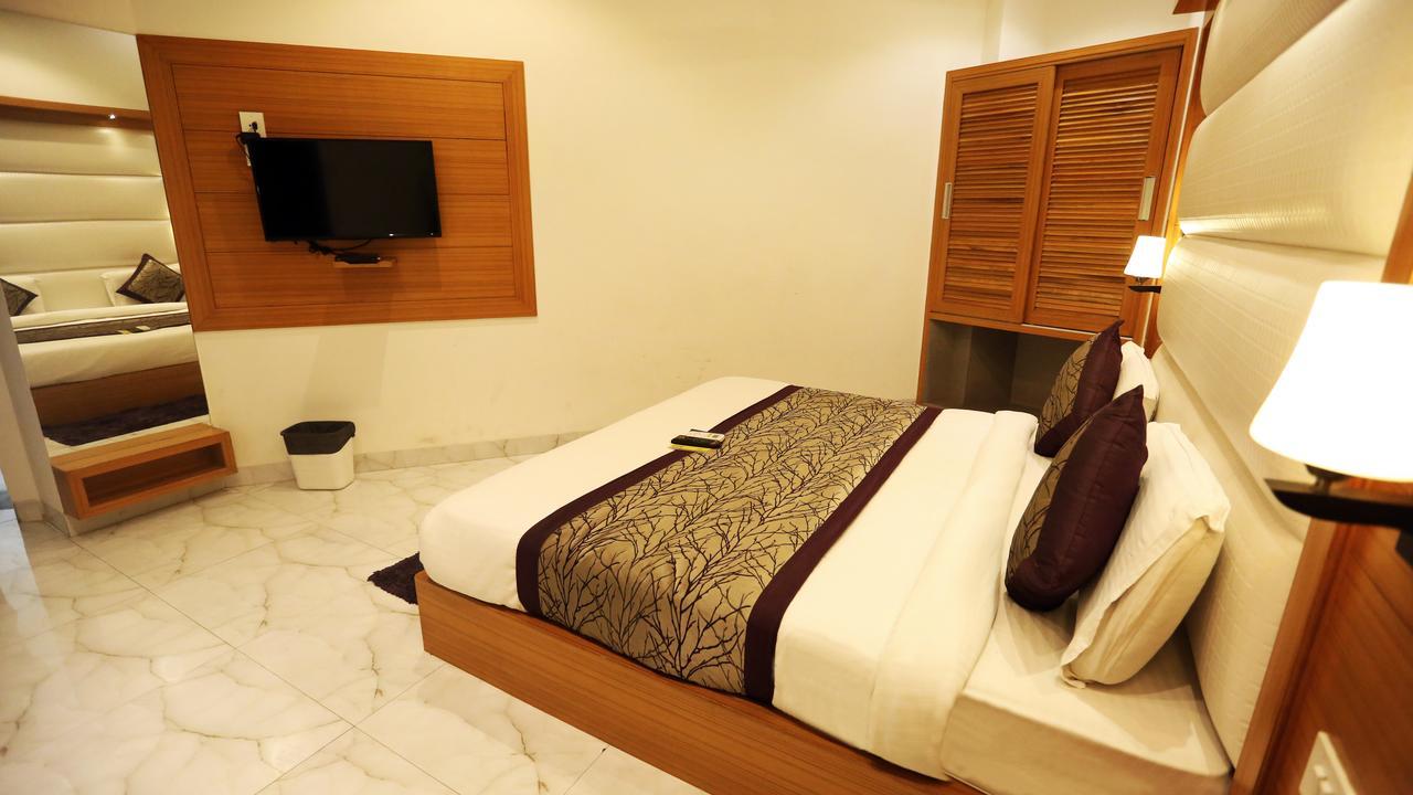 Hotel Aero Star Near Delhi Airport 新德里 外观 照片
