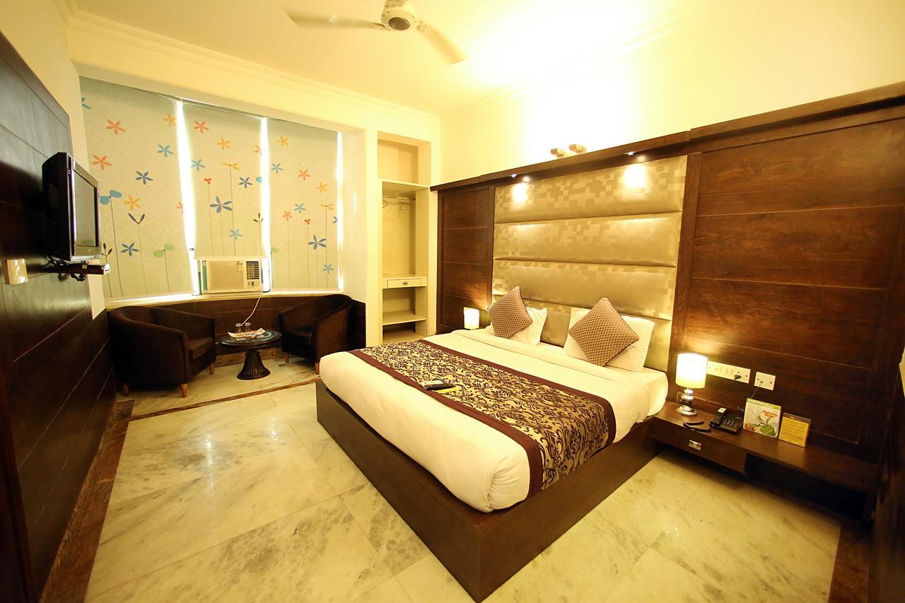 Hotel Aero Star Near Delhi Airport 新德里 外观 照片