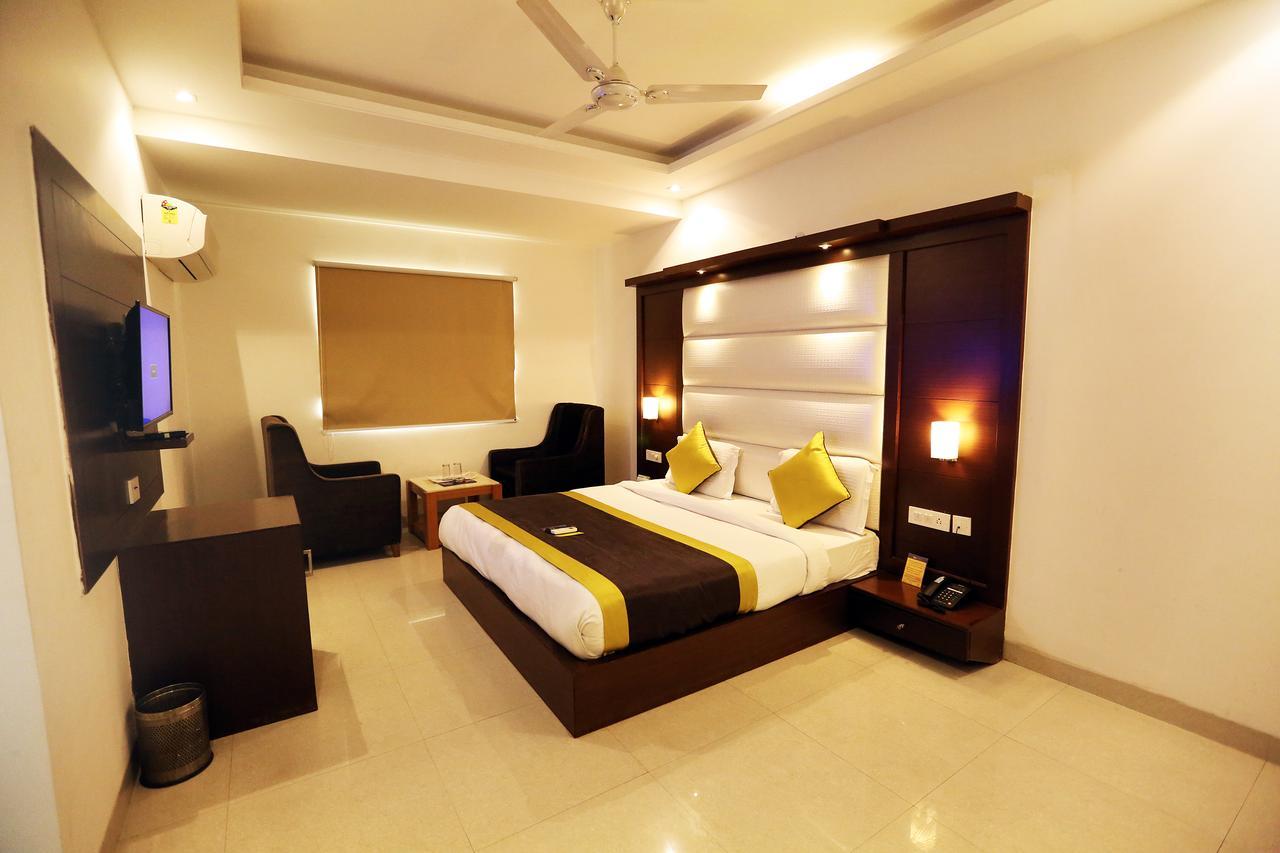 Hotel Aero Star Near Delhi Airport 新德里 外观 照片