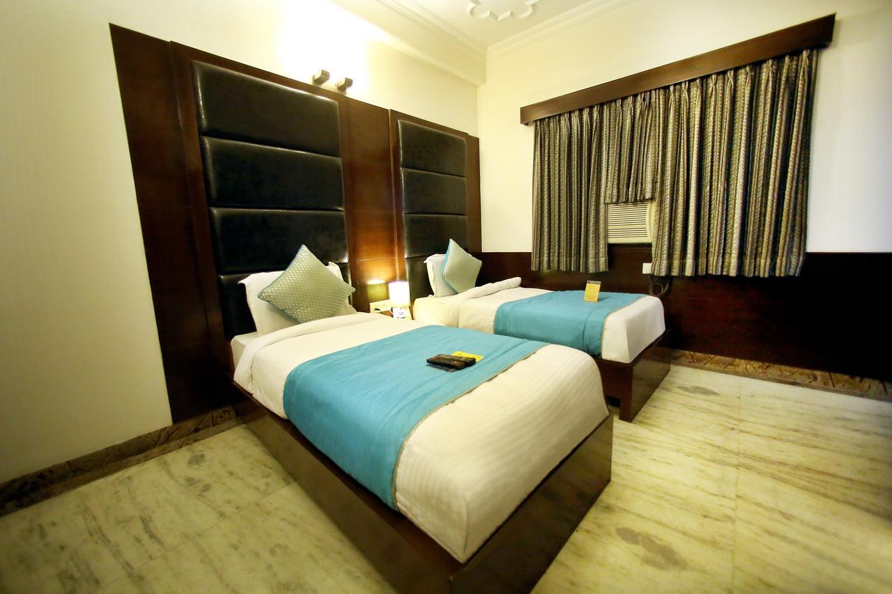 Hotel Aero Star Near Delhi Airport 新德里 外观 照片