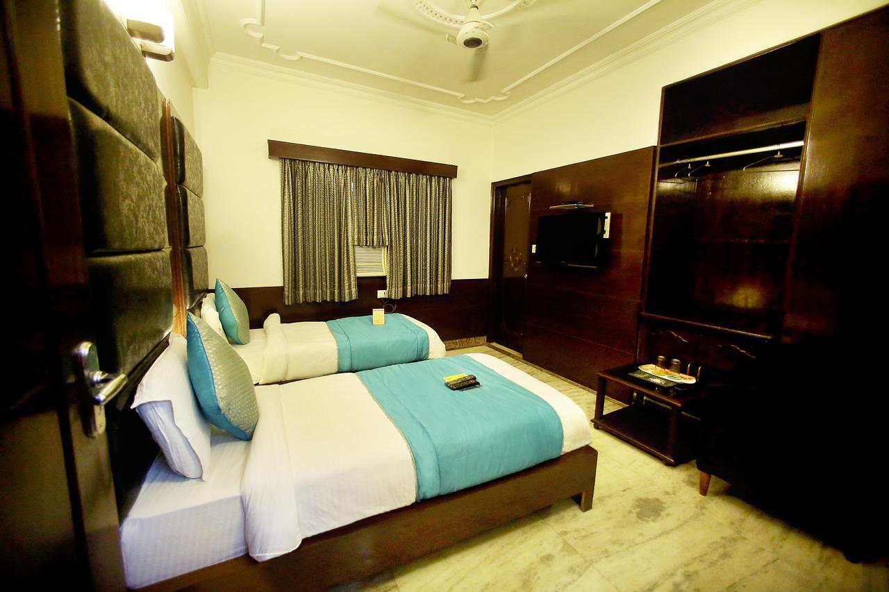 Hotel Aero Star Near Delhi Airport 新德里 外观 照片
