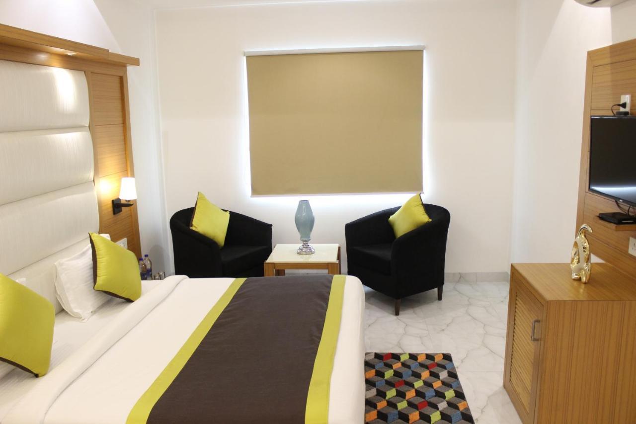 Hotel Aero Star Near Delhi Airport 新德里 外观 照片