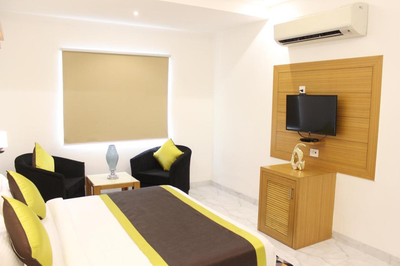 Hotel Aero Star Near Delhi Airport 新德里 外观 照片