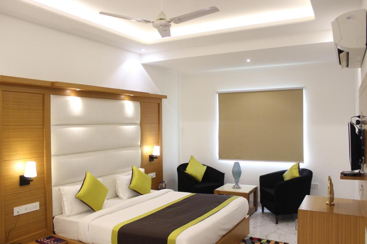 Hotel Aero Star Near Delhi Airport 新德里 外观 照片