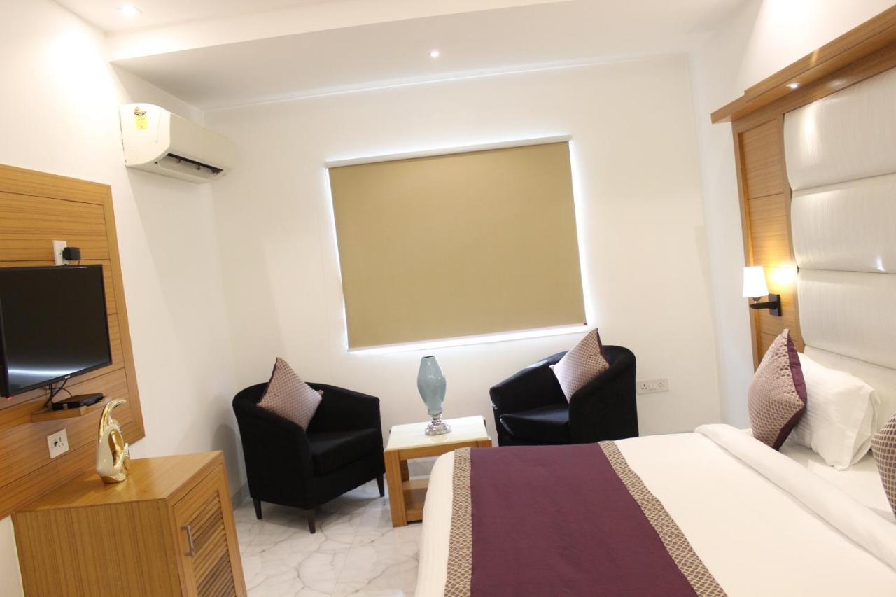 Hotel Aero Star Near Delhi Airport 新德里 外观 照片