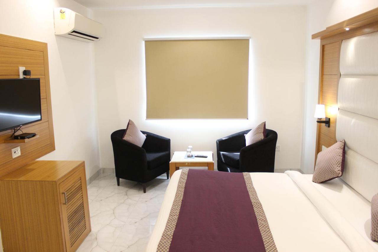 Hotel Aero Star Near Delhi Airport 新德里 外观 照片