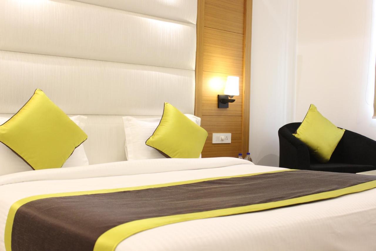 Hotel Aero Star Near Delhi Airport 新德里 外观 照片